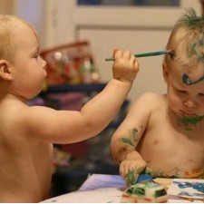 Tu stii ce poveste spune desenul copilului tau...